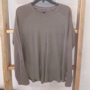 4/$35-Men's L Gap Long Sleeve shirt
